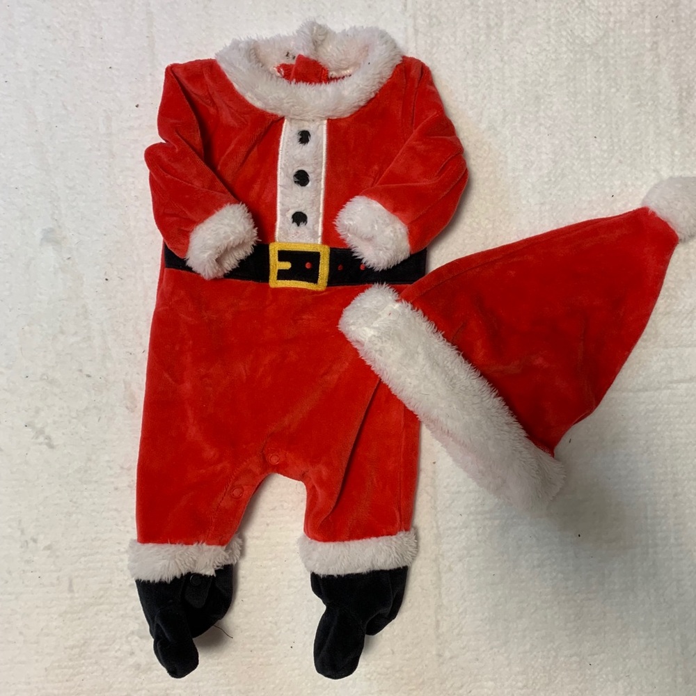 Carter’s Nb Santa suit